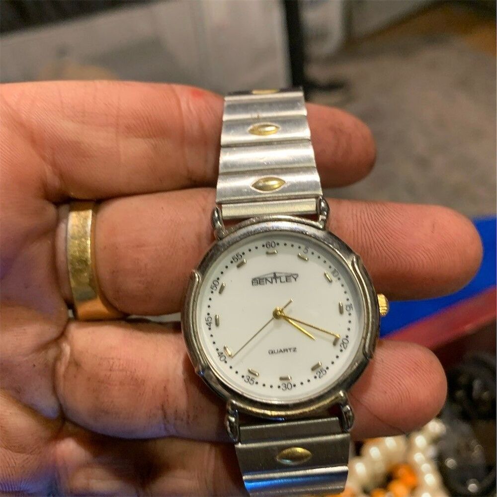 Bentley Quartz Wristwatch Unisex Two-Tone Bracelet White Dial Analog